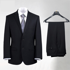 西服套装，出席正式场合时的需要