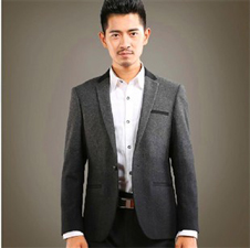 冬天男士穿正装时如何搭配才会依旧帅气？