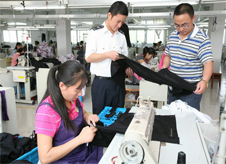 找职业装定制厂家如何保证质量？