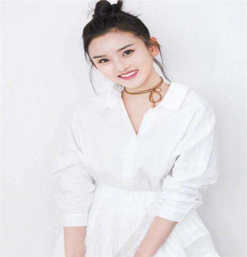 女性职场衬衫穿搭
